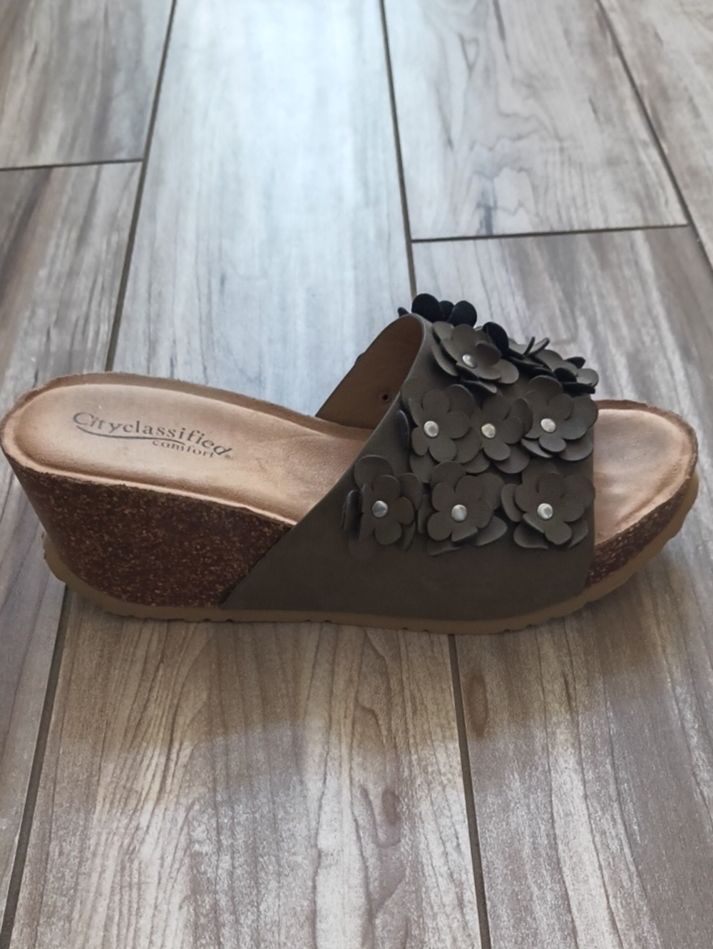 Wedge Slides - Picture 2 of 8